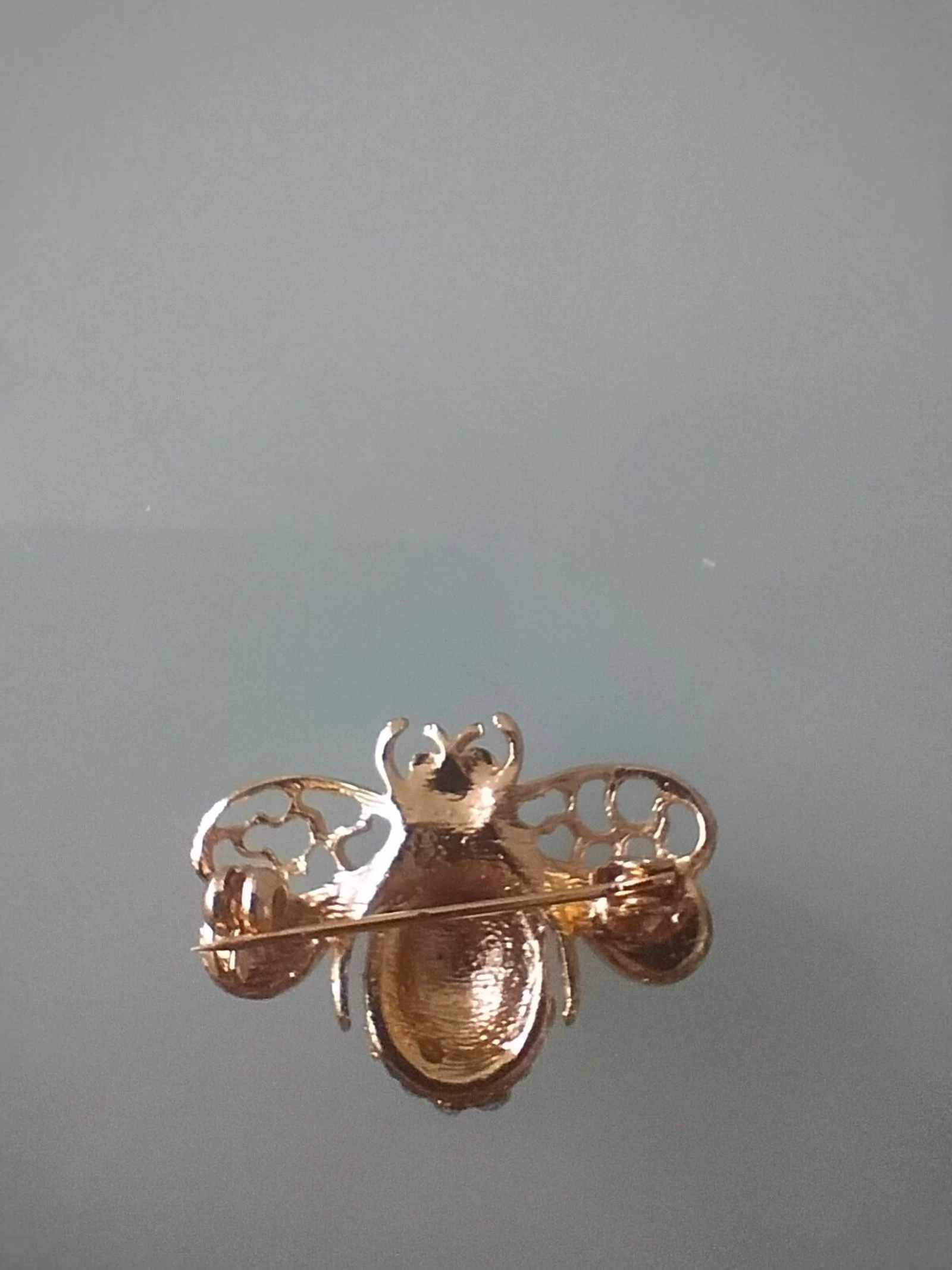 Broche Abelha Dourada com Cristais – photo 2